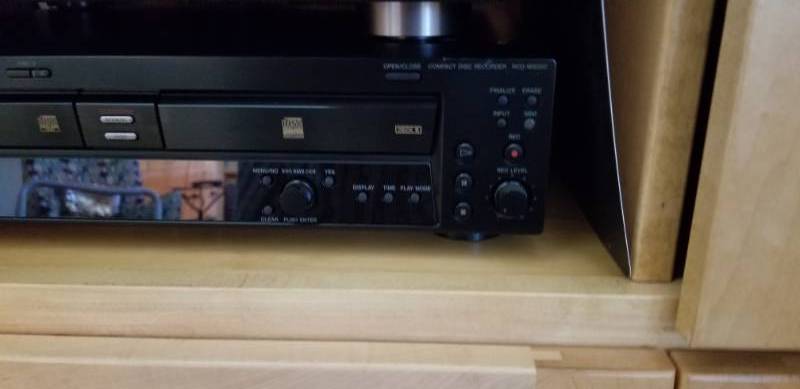 lot 81 image: Sony RCD-W500C CD Player  Recorder RCDW500C
