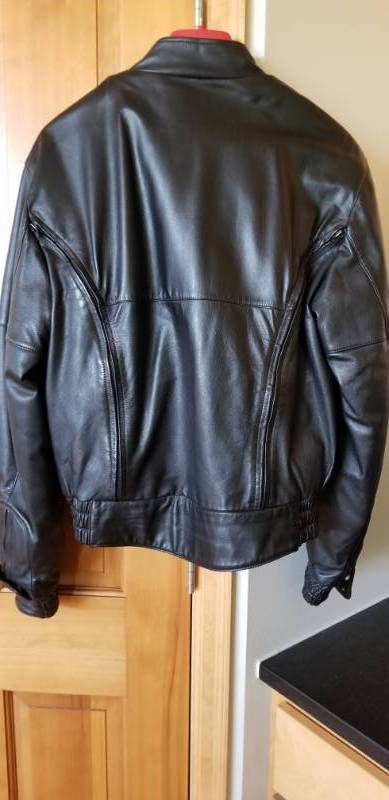 lot 54 image: Mens Black Leather Hein Gericke Biker Jacket Size S