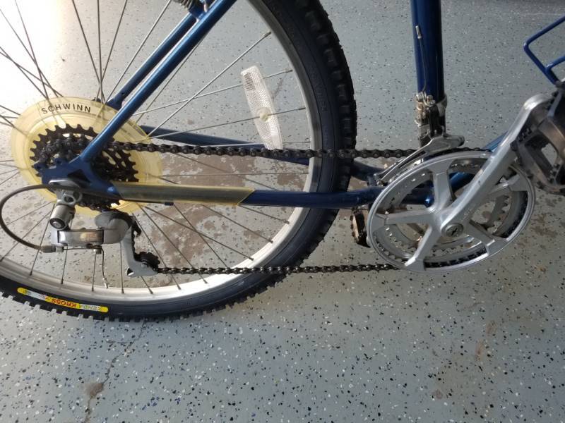 lot 70 image: Schwinn Mesarunner Bicycle
