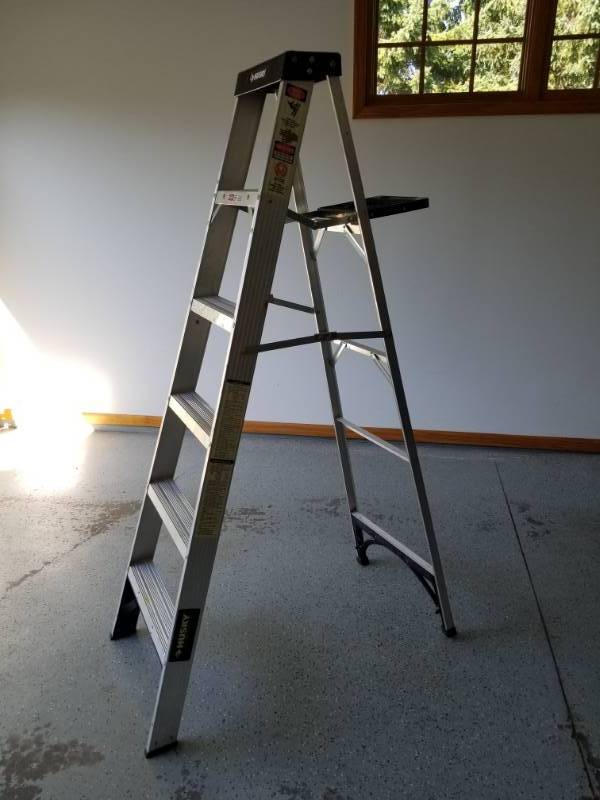 lot 72 image: 6 Husky Ladder