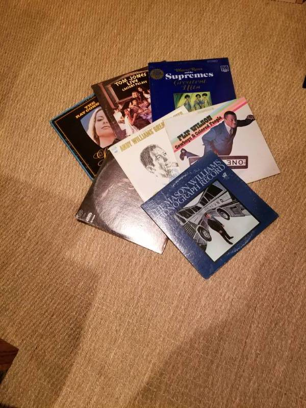 lot 88 image: Collection of Vinyl LPs  Lot of 19