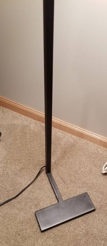 lot 123 image: Contemporary Floor Lamp