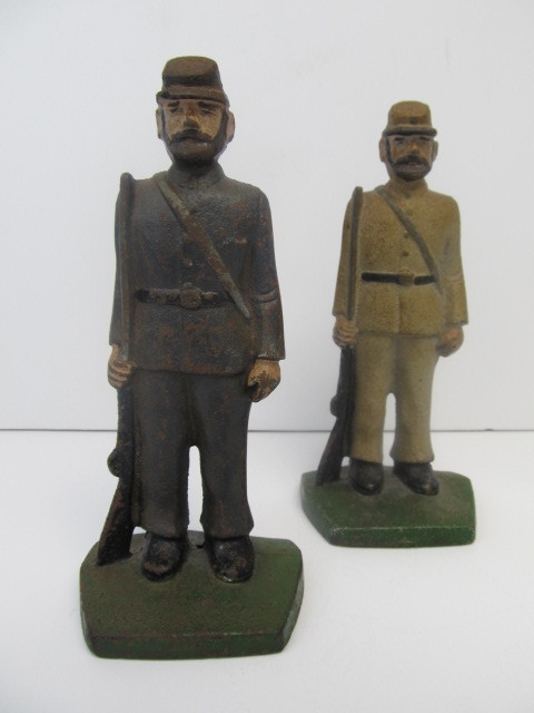 lot 12 image: Vintage Cast Iron Civil War Soldier Bookends