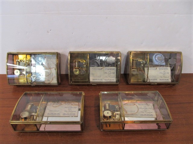 lot 37 image: Lot of 5 VIA VERMONT Etched Glass Music Boxes 