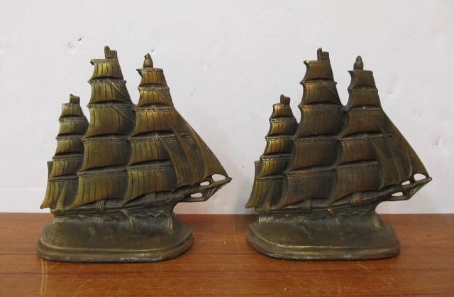 lot 47 image: Old Vintage Cast Brass Sailing Ship Bookends