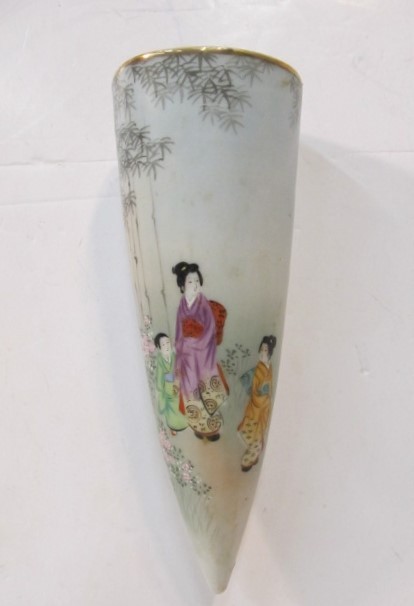 lot 59 image: Vintage Hand Painted Chinese Porcelain Wall Vase