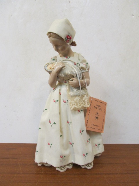 lot 96 image: Bing & Grondahl Fine Porcelain Doll The Mary Doll