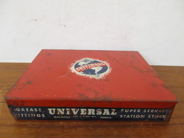 lot 81 image: Vintage Universal Grease Fittings Service Station Display Box
