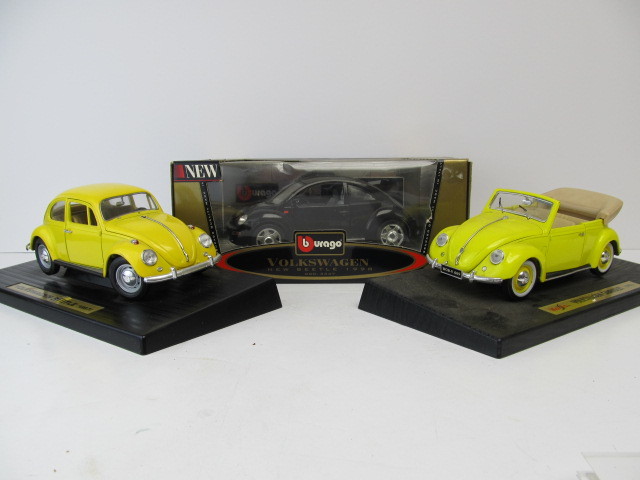 lot 129 image: 3 Diecast Metal 118 Scale VOLKSWAGEN Cars