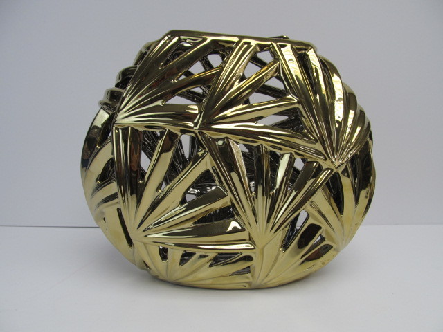 lot 142 image: Large Solid Brass Hollywood Regency Style Vase