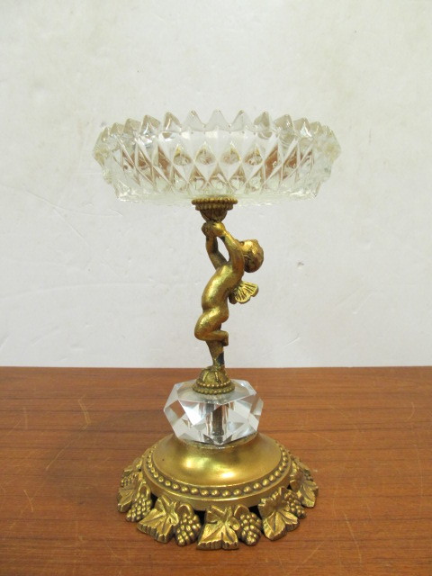 lot 158 image: Nice Ornate Brass Cherub Compote Pedestal Glass Dish