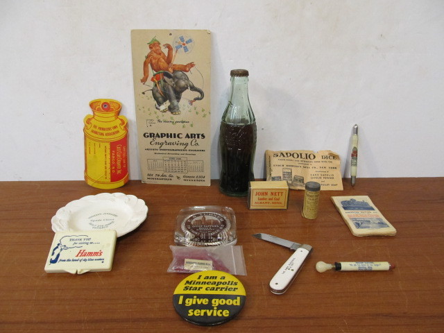 lot 228 image: Nice Lot of Vintage & Antique Advertising Pieces