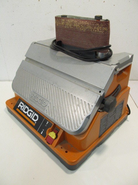 lot 199 image: Working Ridgid EB44241 Oscillating BeltSpindle Sander