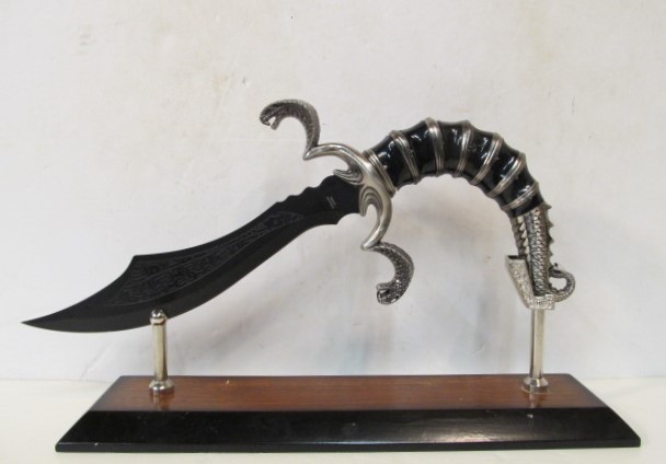 lot 244 image: Cobra Handled Knife wDisplay Stand