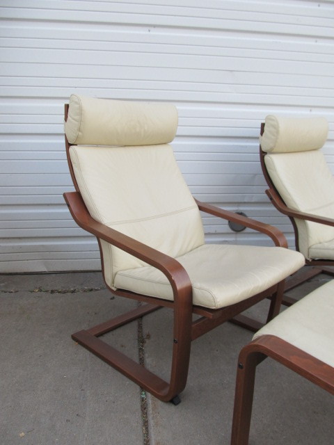 lot 46 image: Matching Pair of Mid Century Style Bentwood Lounge Chairs wOttomans 