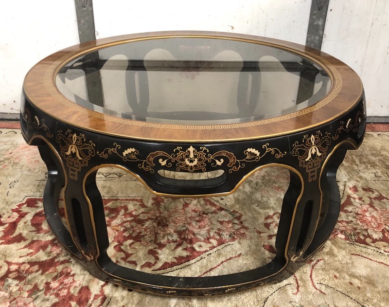 lot 6 image: Nice Oriental Round Coffee Table wBeveled Glass Top