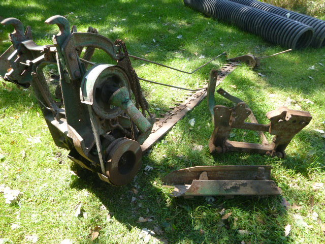 lot 17 image: John Deere Hay Mower