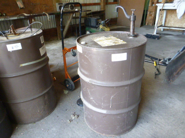 lot 44 image: Hy-Gard TransmissionHydraulic Oil