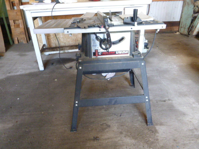 lot 49 image: Skilsaw 10 Table Saw