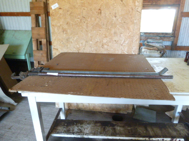 lot 66 image: 2 Pipe Wrenches
