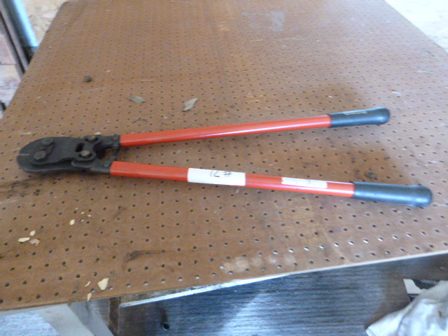lot 71 image: Ridgid Bolt Cutter