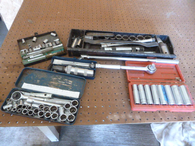 lot 79 image: Socket Sets