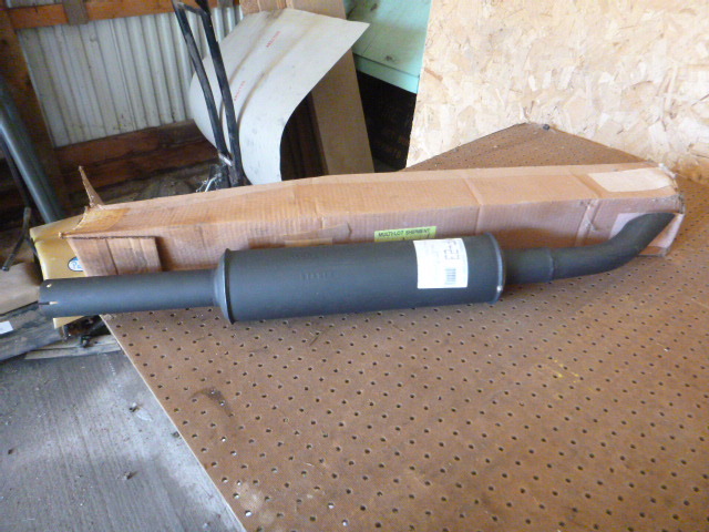 lot 80 image: New Farmall Muffler