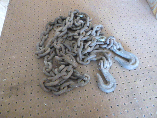 lot 86 image: Log Chain