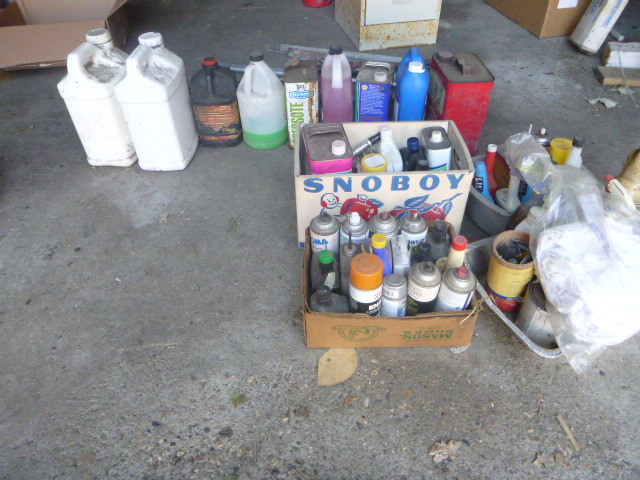 lot 97 image: Lot of Garage LiquidsChemicals