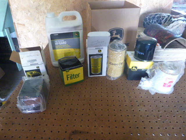 lot 100 image: Miscellaneous Filters and Oils