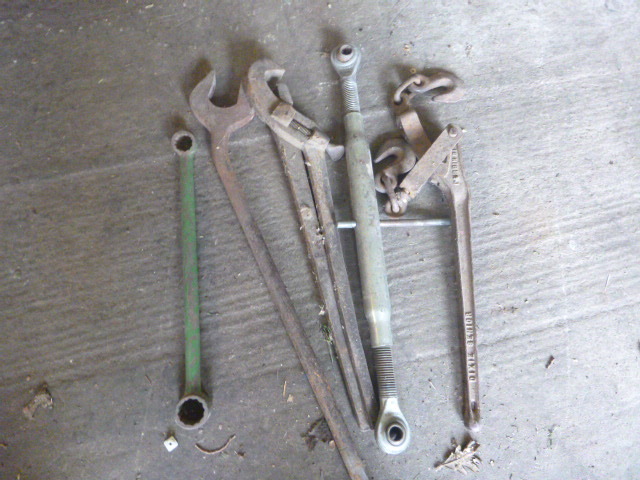 lot 104 image: Miscellaneous Wrenches