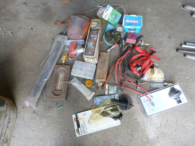 lot 105 image: Miscellaneous Garage Items