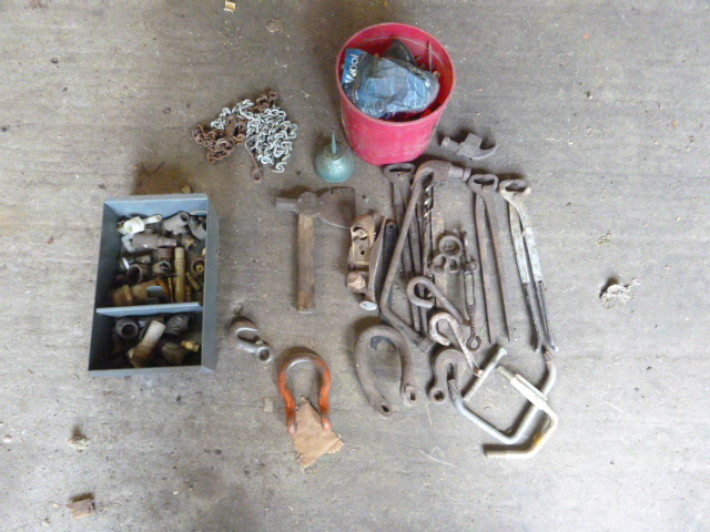 lot 106 image: Miscellaneous Garage Items