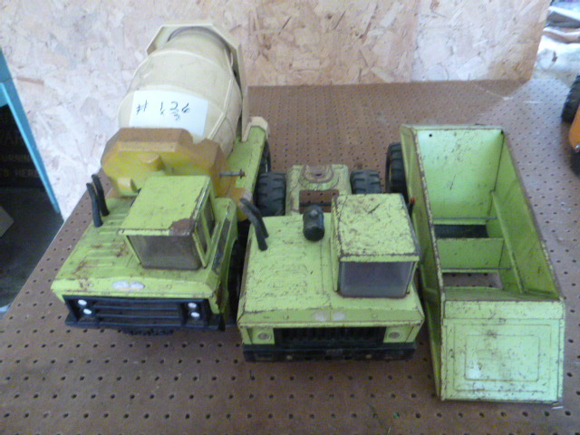 lot 126 image: Tonka Trucks