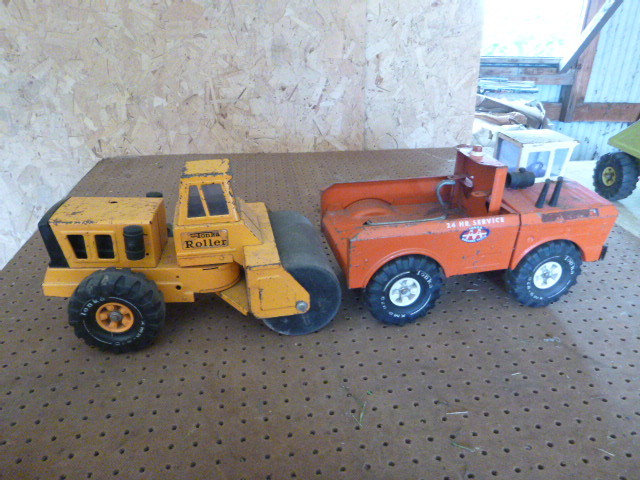 lot 127 image: Tonka Trucks