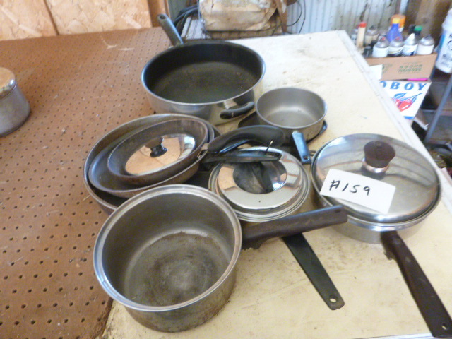 lot 159 image: Miscellaneous Pots and Pans