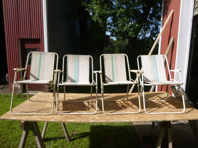 lot 160 image: 4 Patio Chairs