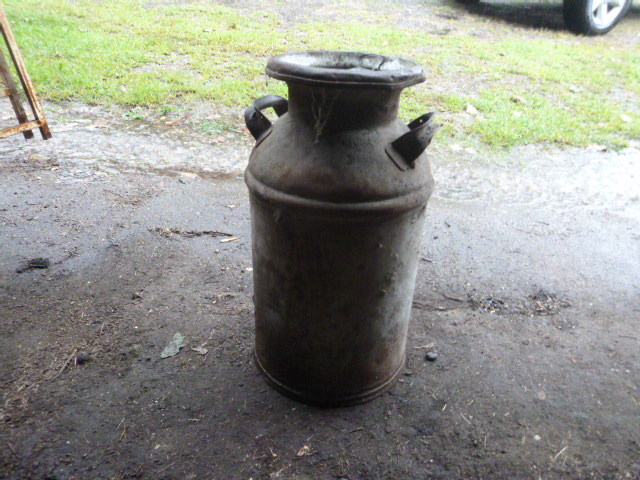 lot 172 image: Vintage Milk Can