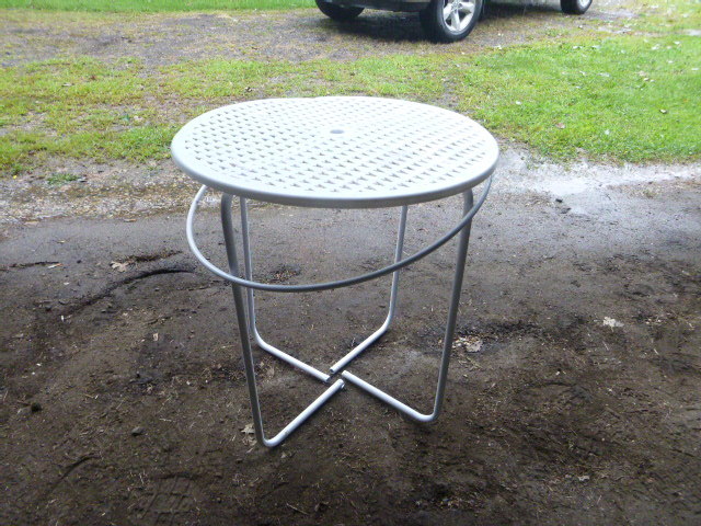 lot 176 image: Folding Outdoor Table