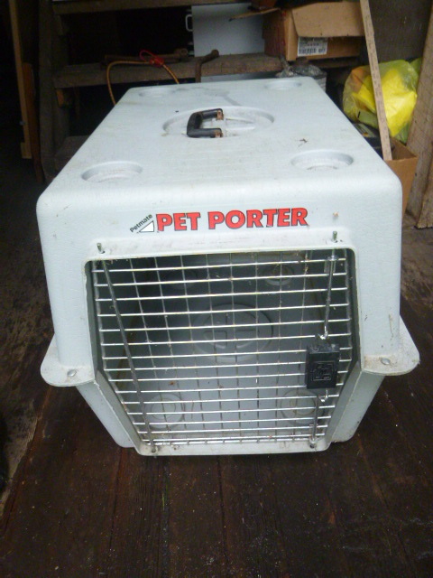 lot 186 image: Pet Porter Peg Carrier