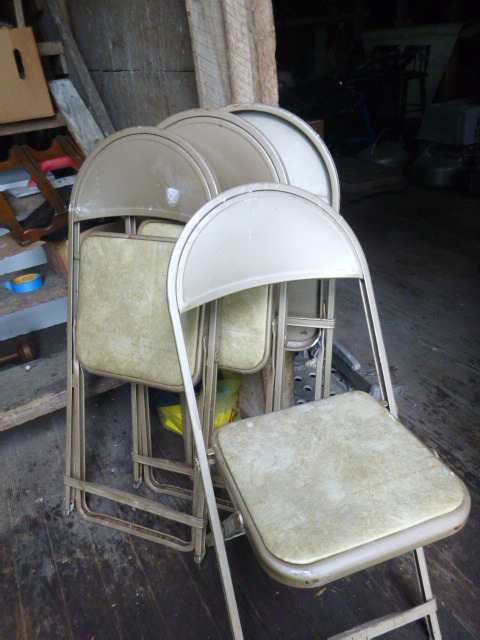 lot 197 image: 4 Folding Chairs