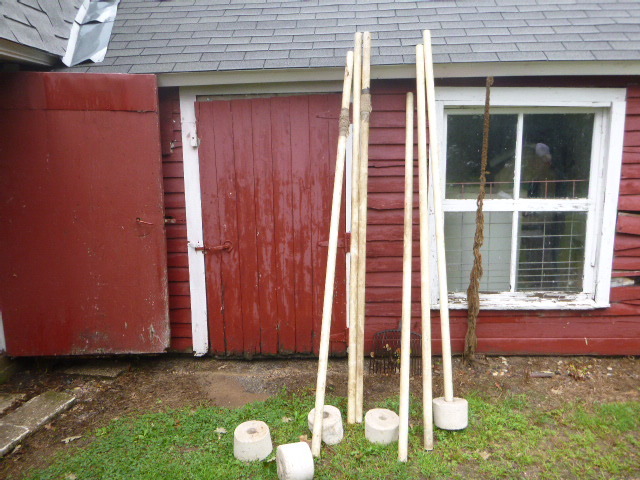 lot 222 image: 6 Horse Competition Poles with 5 Bases