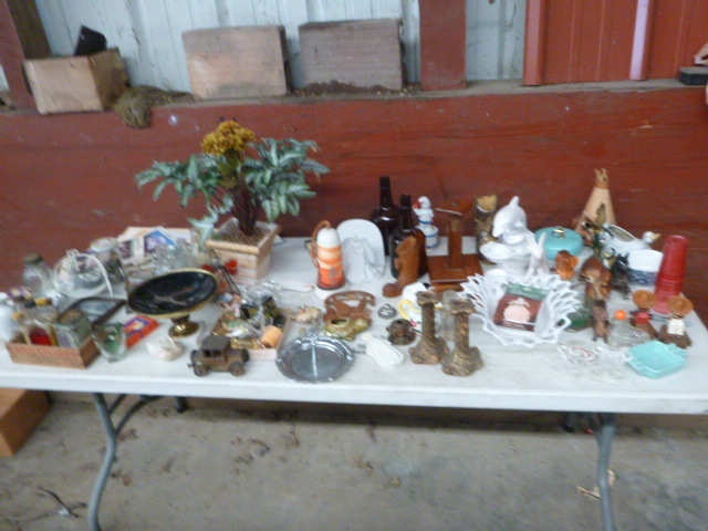 lot 263 image: Miscellaneous Home Dcor