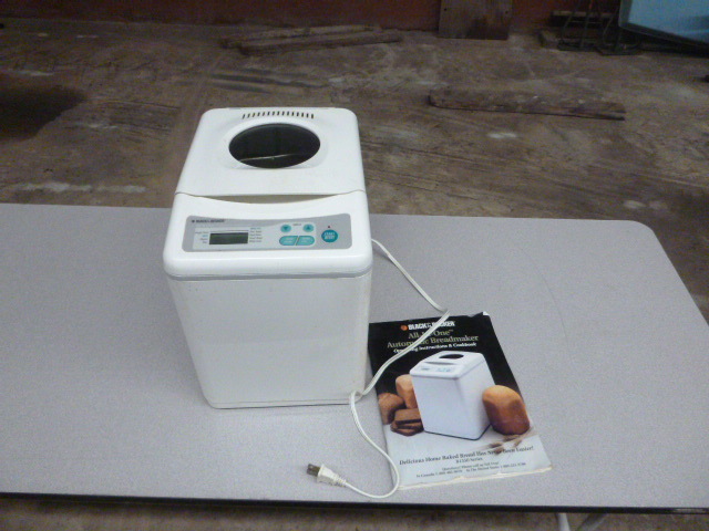 lot 265 image: Black & Decker All-in-One Automatic Breadmaker