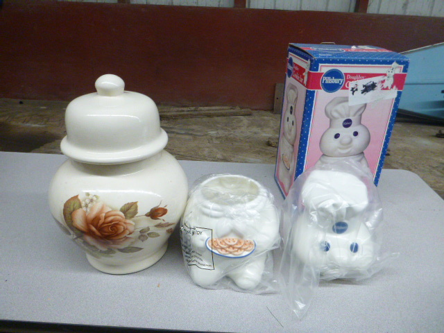 lot 274 image: 2 Cookie Jars