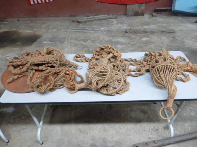 lot 287 image: 3 Macram Plant Holders