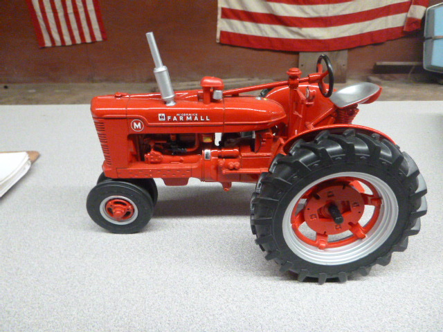 lot 298 image: McCormick Farmall Die-Cast Tractor