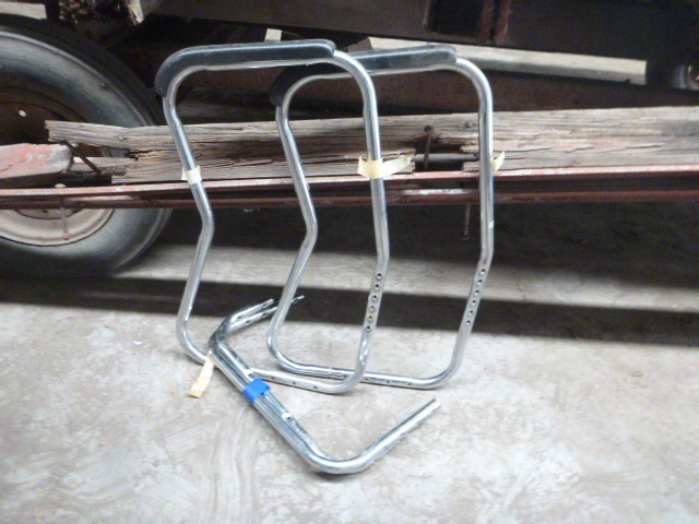 lot 318 image: Handicap Rails