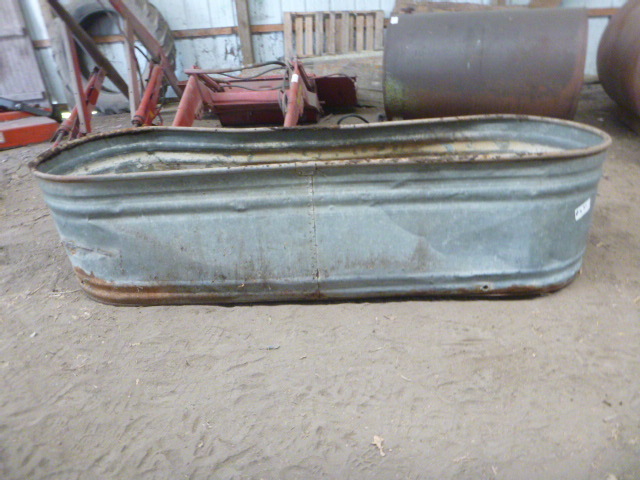 lot 331 image: Large Water Trough