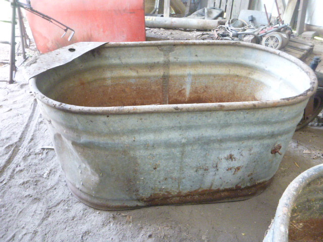 lot 334 image: Water Trough